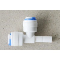 【現(xiàn)貨】凈水器快速接頭 側(cè)T型 硬插 管徑1/4 管徑1/4